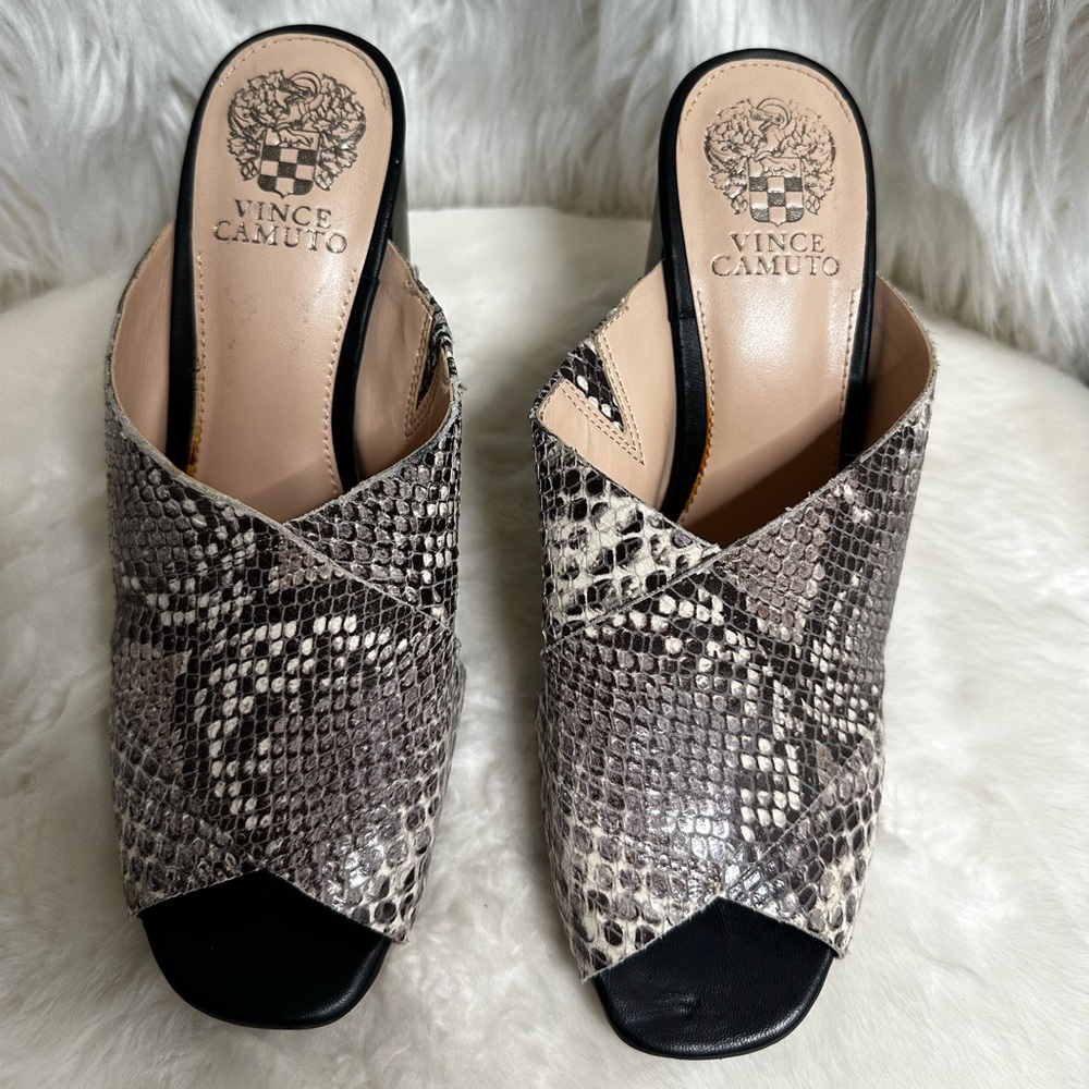 Vince Camuto snake embossed leather block heel sandals VC-Jevan size 8.5
